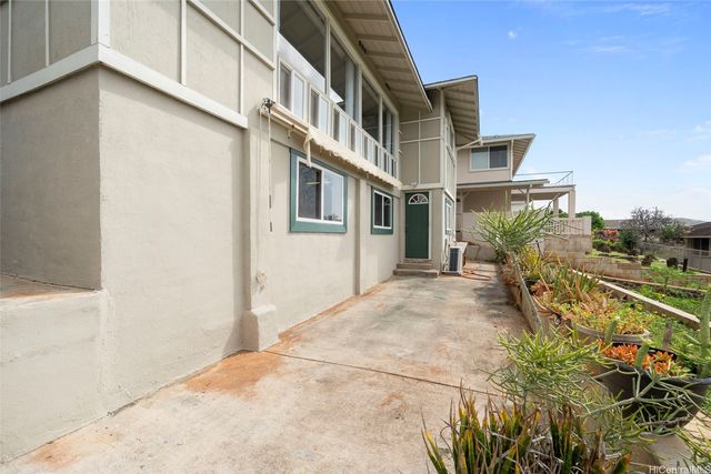 3925 Nioi Place, Honolulu, HI 96816