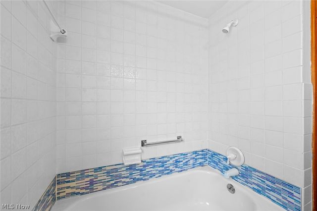 8315 Manorford Drive, Parma, OH 44129