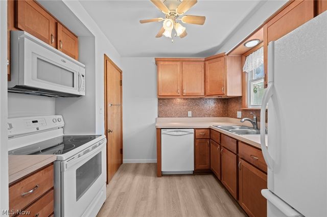 8315 Manorford Drive, Parma, OH 44129