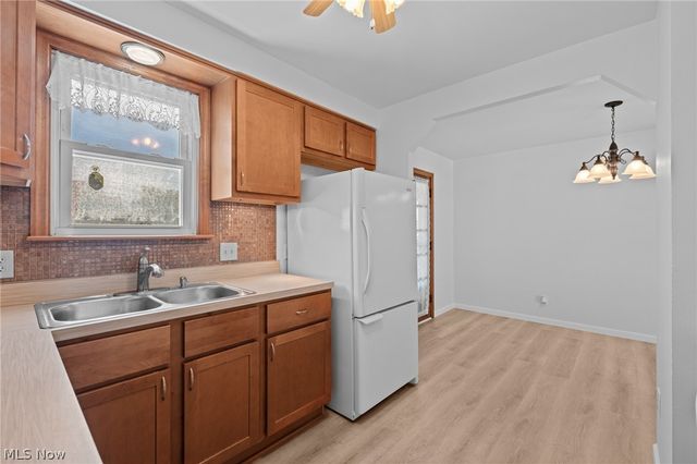 8315 Manorford Drive, Parma, OH 44129