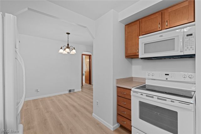 8315 Manorford Drive, Parma, OH 44129