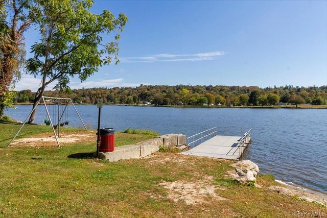 12 Philipse Road, Carmel, NY 10512