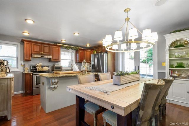 12 Philipse Road, Carmel, NY 10512