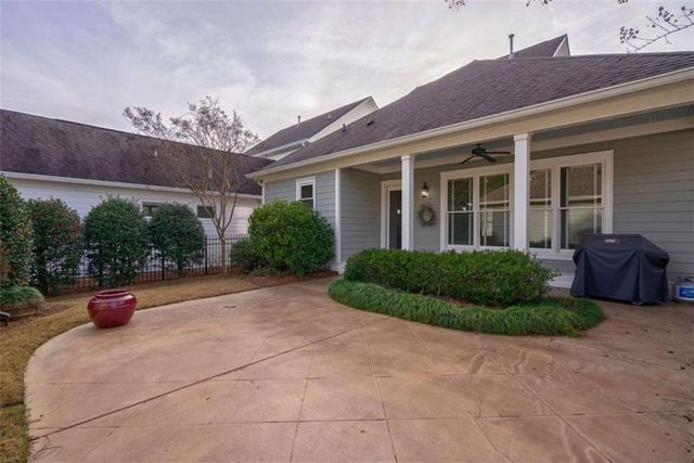 3790 Greenleffe Drive, Statham, GA 30666