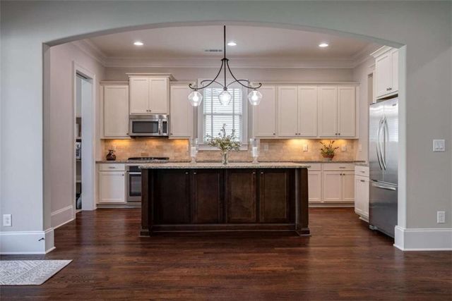 3790 Greenleffe Drive, Statham, GA 30666