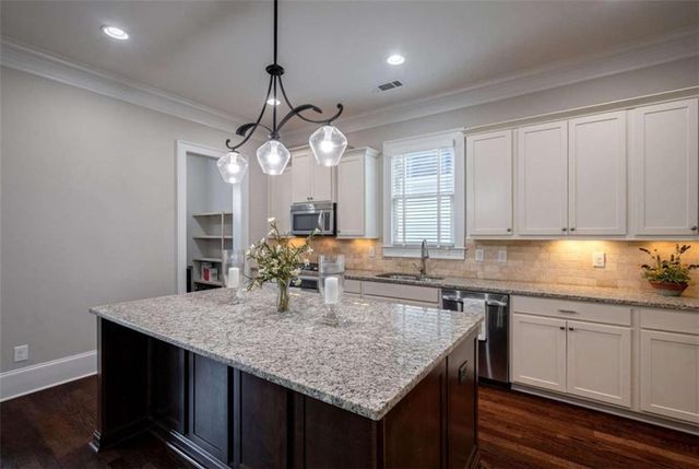 3790 Greenleffe Drive, Statham, GA 30666