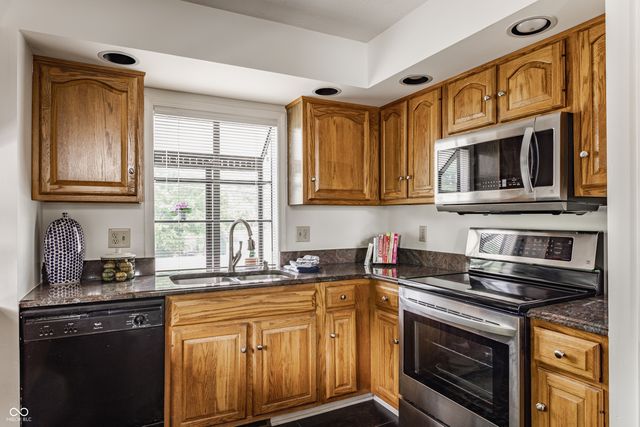 7685 River Road, Indianapolis, IN 46240