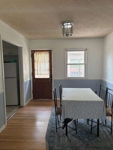 10709 Beacon Avenue, Kansas City, MO 64124