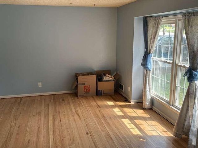 10709 Beacon Avenue, Kansas City, MO 64124