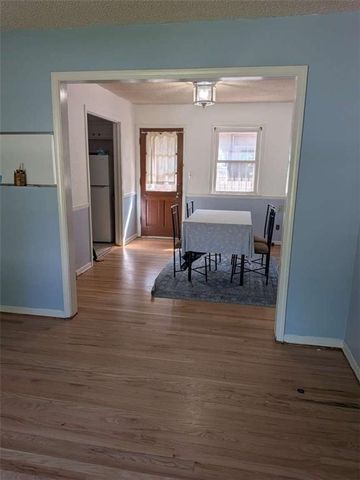 10709 Beacon Avenue, Kansas City, MO 64124