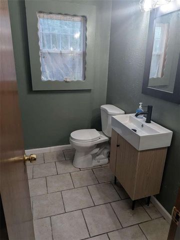 10709 Beacon Avenue, Kansas City, MO 64124