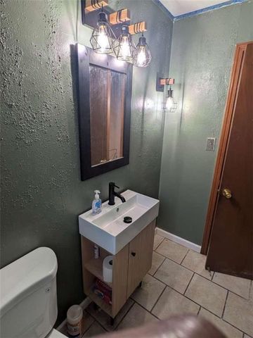 10709 Beacon Avenue, Kansas City, MO 64124