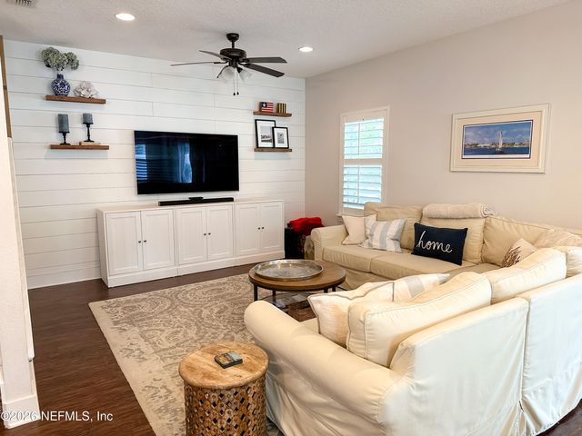 1117 17TH Street N, Jacksonville Beach, FL 32250