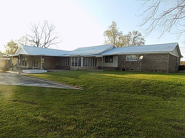 6795 S County Road 33, Ashford, AL 36312