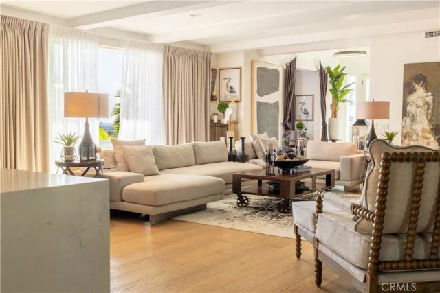 18806 Winnwood, Santa Ana, CA 92705