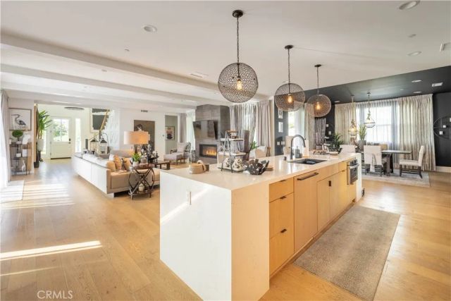 18806 Winnwood, Santa Ana, CA 92705