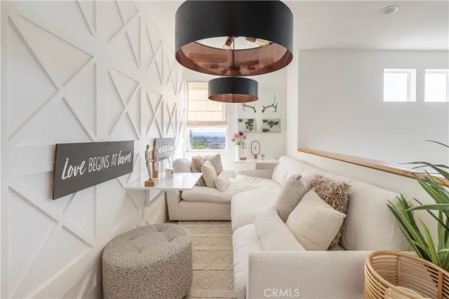 18806 Winnwood, Santa Ana, CA 92705