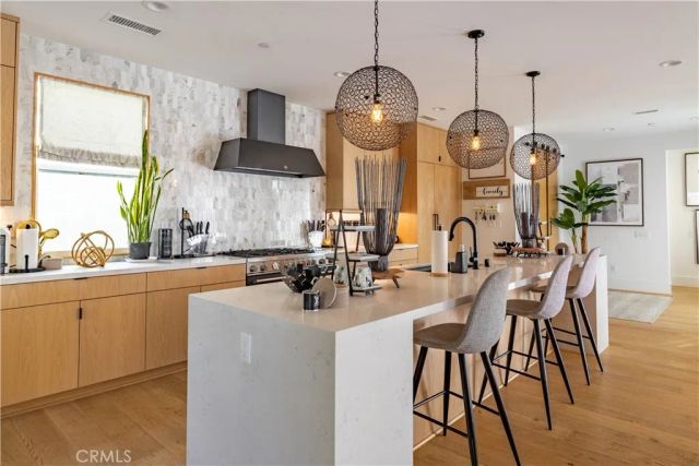 18806 Winnwood, Santa Ana, CA 92705