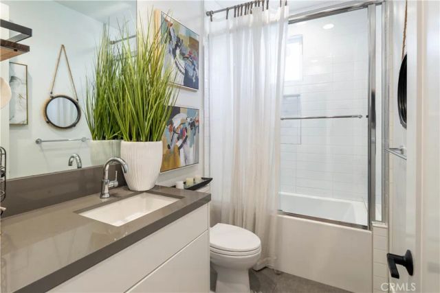 18806 Winnwood, Santa Ana, CA 92705