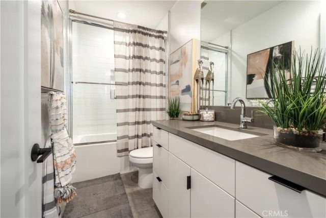 18806 Winnwood, Santa Ana, CA 92705