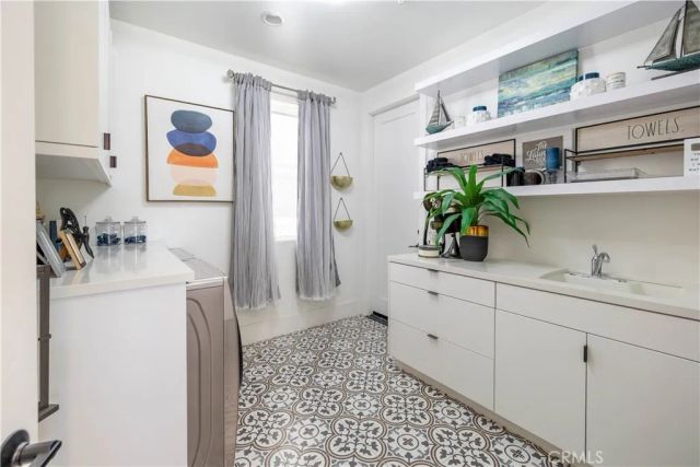 18806 Winnwood, Santa Ana, CA 92705