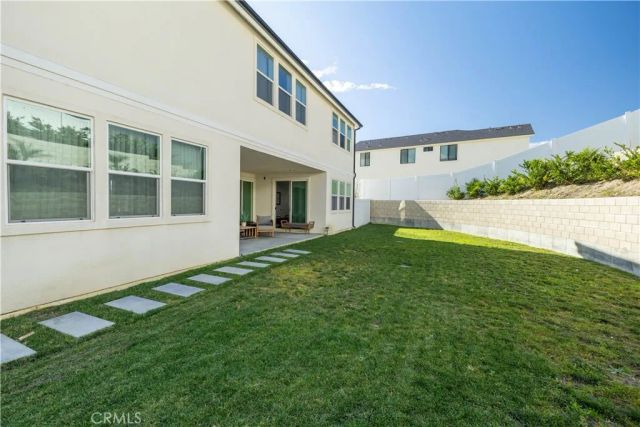 18806 Winnwood, Santa Ana, CA 92705