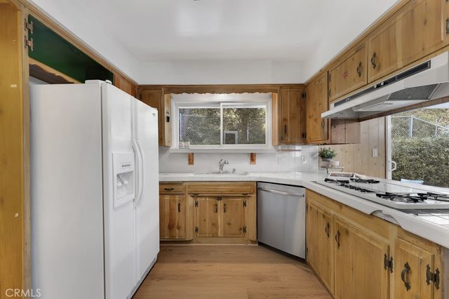 4775 Regalo Road, Woodland Hills, CA 91364