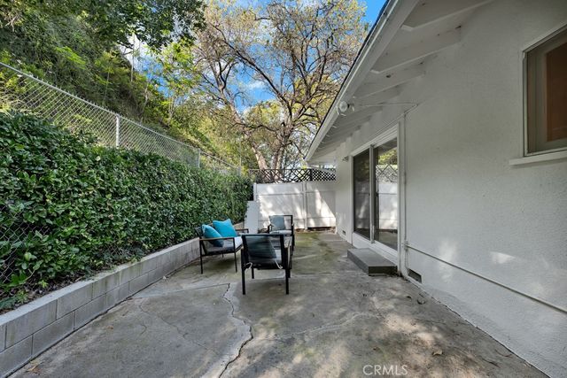 4775 Regalo Road, Woodland Hills, CA 91364