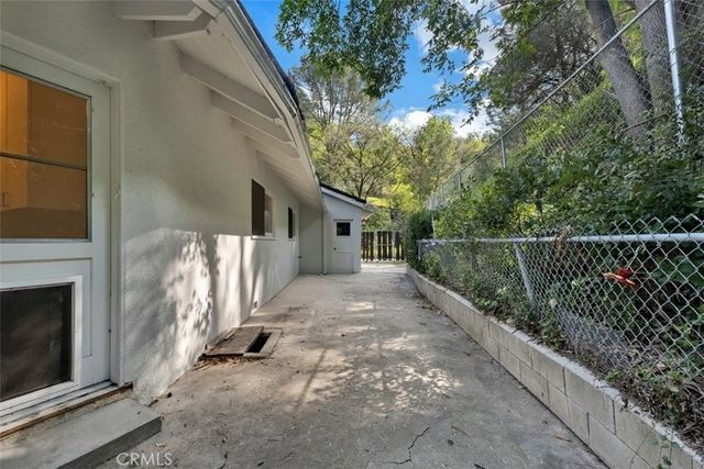 4775 Regalo Road, Woodland Hills, CA 91364