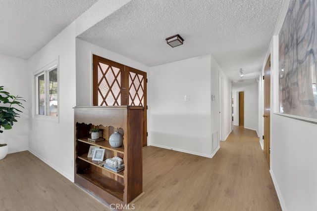 4775 Regalo Road, Woodland Hills, CA 91364
