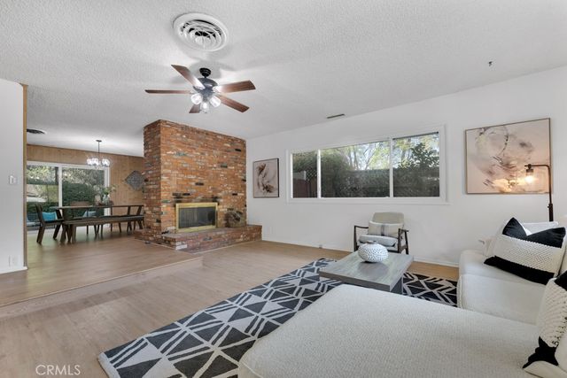 4775 Regalo Road, Woodland Hills, CA 91364