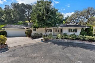 4775 Regalo Road, Woodland Hills, CA 91364