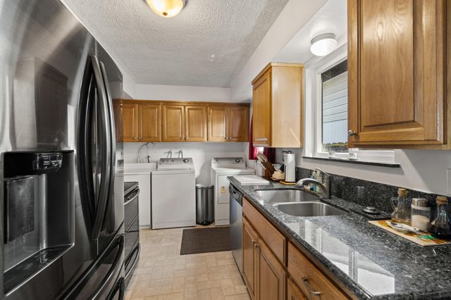 280 7th Street, Jacksonville, OR 97530