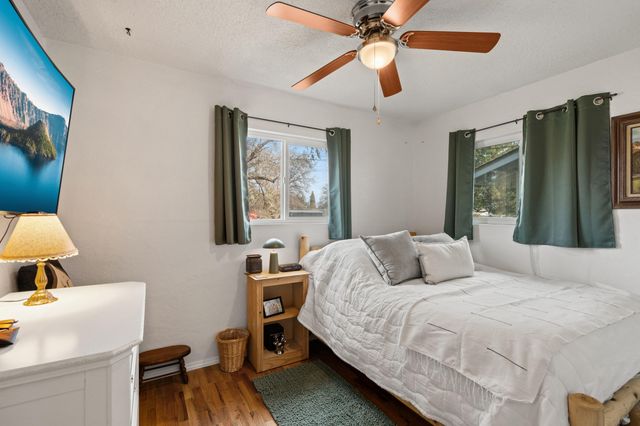 280 7th Street, Jacksonville, OR 97530