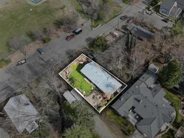 280 7th Street, Jacksonville, OR 97530