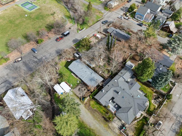 280 7th Street, Jacksonville, OR 97530