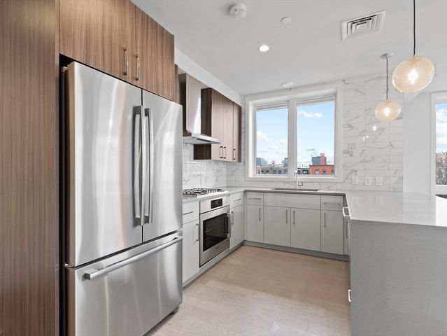 50 Symphony Rd 404, Boston, MA 02115