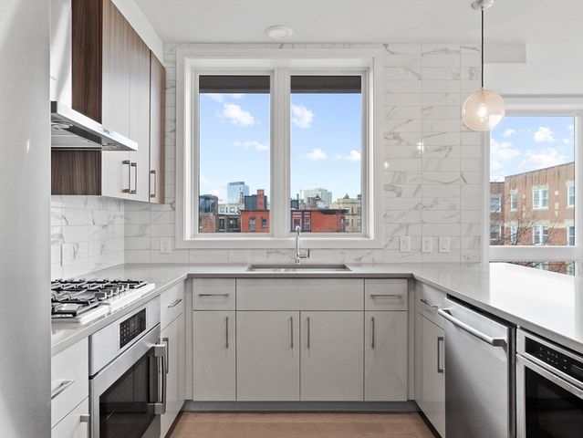 50 Symphony Rd 404, Boston, MA 02115