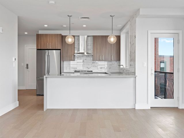 50 Symphony Rd 404, Boston, MA 02115