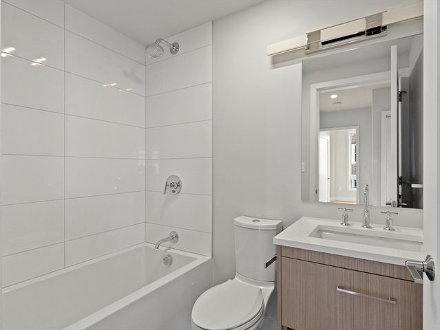 50 Symphony Rd 404, Boston, MA 02115