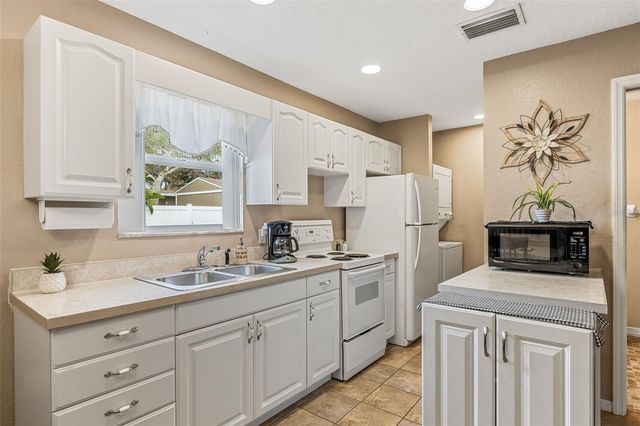 1024 PATTISON AVENUE, Sarasota, FL 34237