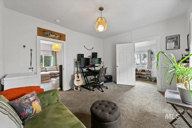 512 15th Ave N, Nampa, ID 83687
