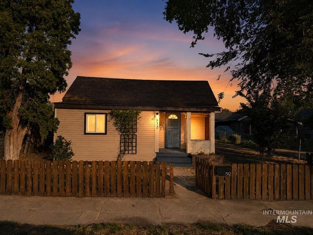 512 15th Ave N, Nampa, ID 83687