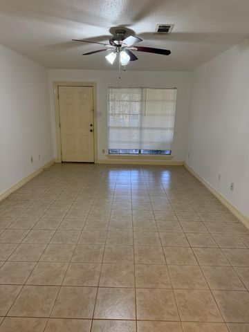 1761 El Mar Lane, Seabrook, TX 77586