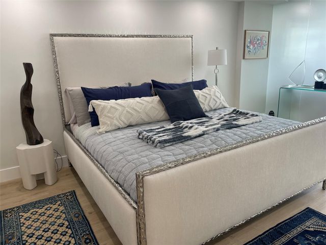 209 N Fort Lauderdale Beach Boulevard 2D, Fort Lauderdale, FL 33304