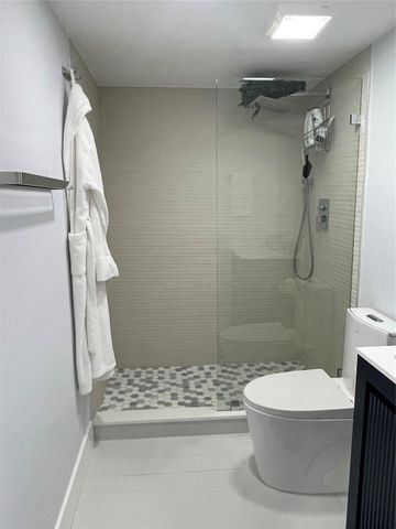 209 N Fort Lauderdale Beach Boulevard 2D, Fort Lauderdale, FL 33304