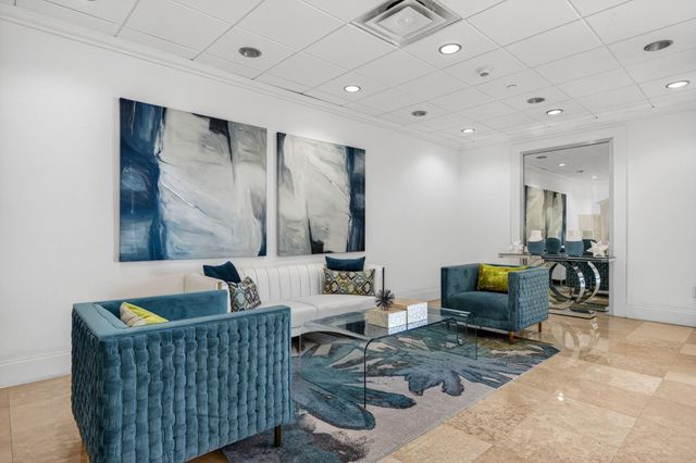 209 N Fort Lauderdale Beach Boulevard 2D, Fort Lauderdale, FL 33304