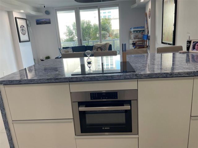209 N Fort Lauderdale Beach Boulevard 2D, Fort Lauderdale, FL 33304