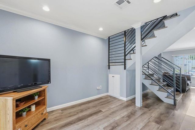 9416 Carlton Oaks Drive B, Santee, CA 92071