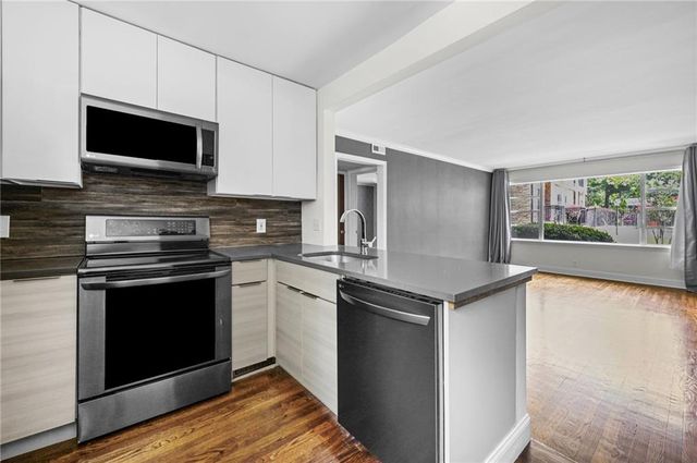 2240 Cheshire Bridge Road NE 207, Atlanta, GA 30324